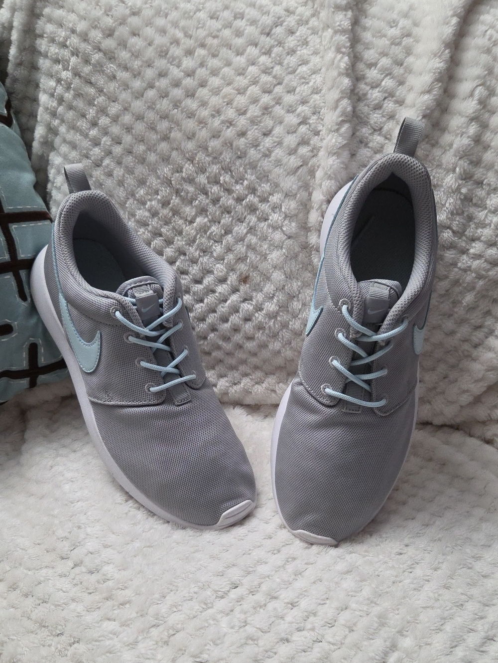 Nike Women’s Light Gray Sneakers with Pale Blue Swoosh